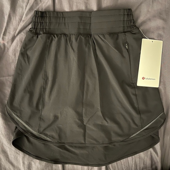 NWT Lululemon Hotty Hot Skirt - Picture 6 of 8
